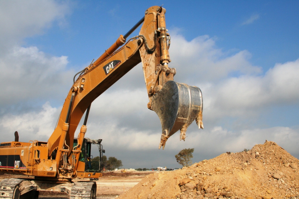 Hi-Cap Multi-Ripper Bucket Cat 385