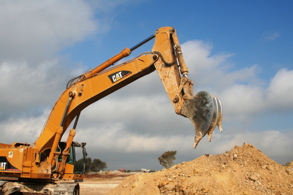 Hi-Cap Multi-Ripper Bucket Cat 385